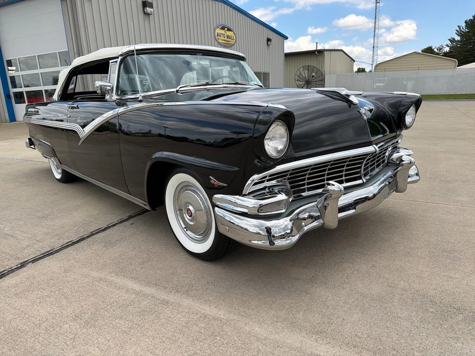 1956 Ford Fairlane 1st Gen - Image 25 of 31