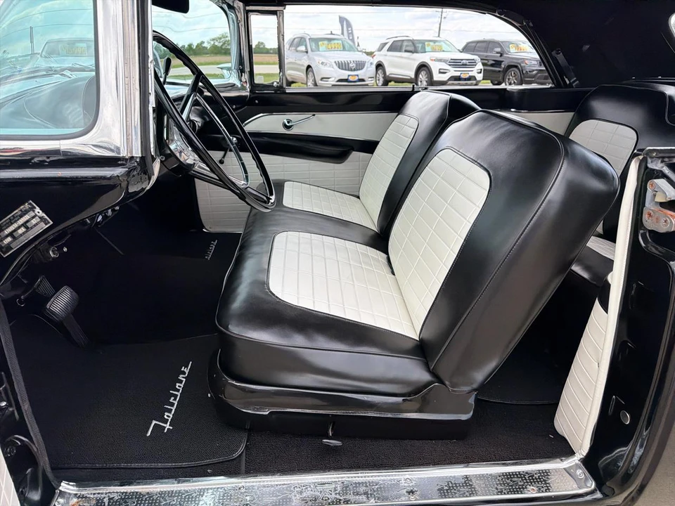 1956 Ford Fairlane 1st Gen - Image 4 of 31