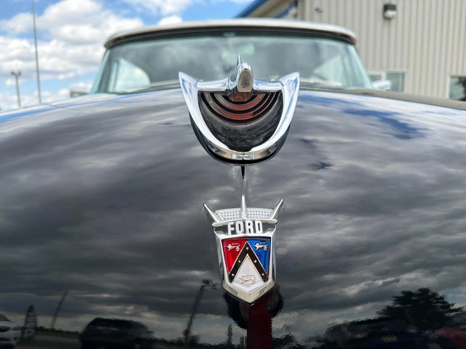 1956 Ford Fairlane 1st Gen - Image 20 of 31