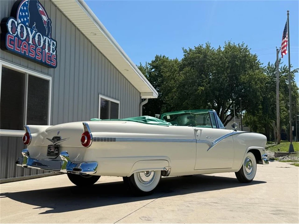 1956 Ford Fairlane 1st Gen - Image 5 of 31