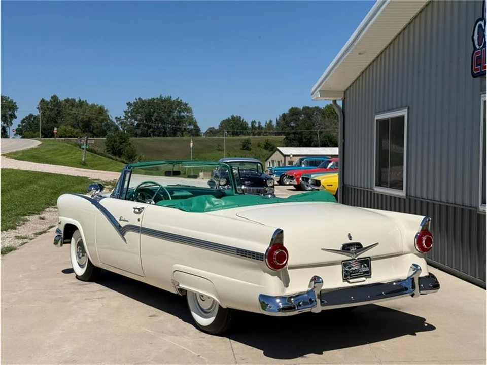 1956 Ford Fairlane 1st Gen - Image 25 of 31