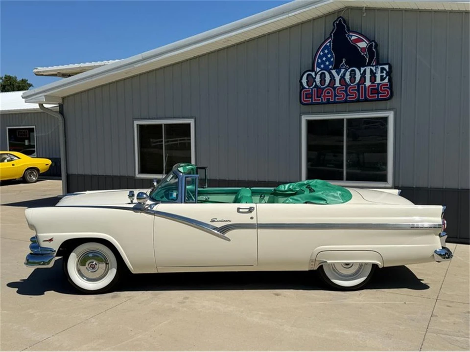 1956 Ford Fairlane 1st Gen - Image 29 of 31