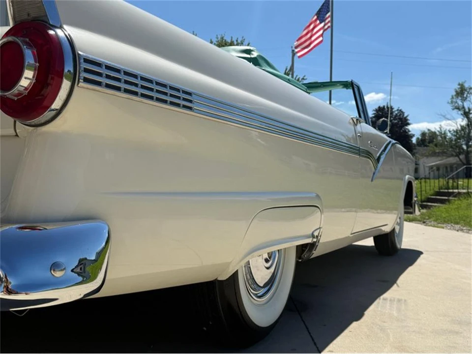 1956 Ford Fairlane 1st Gen - Image 30 of 31