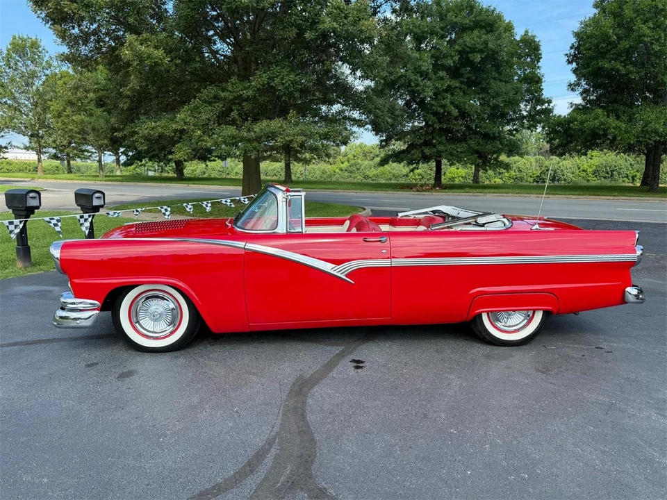 1956 Ford Fairlane 1st Gen - Image 6 of 31