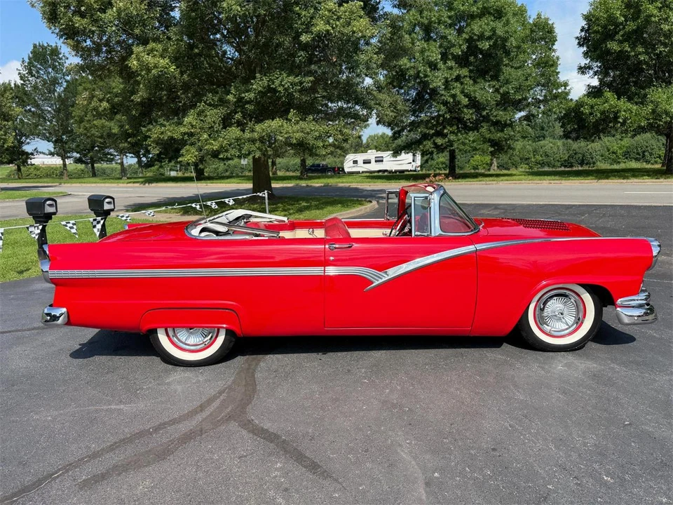 1956 Ford Fairlane 1st Gen - Image 10 of 31