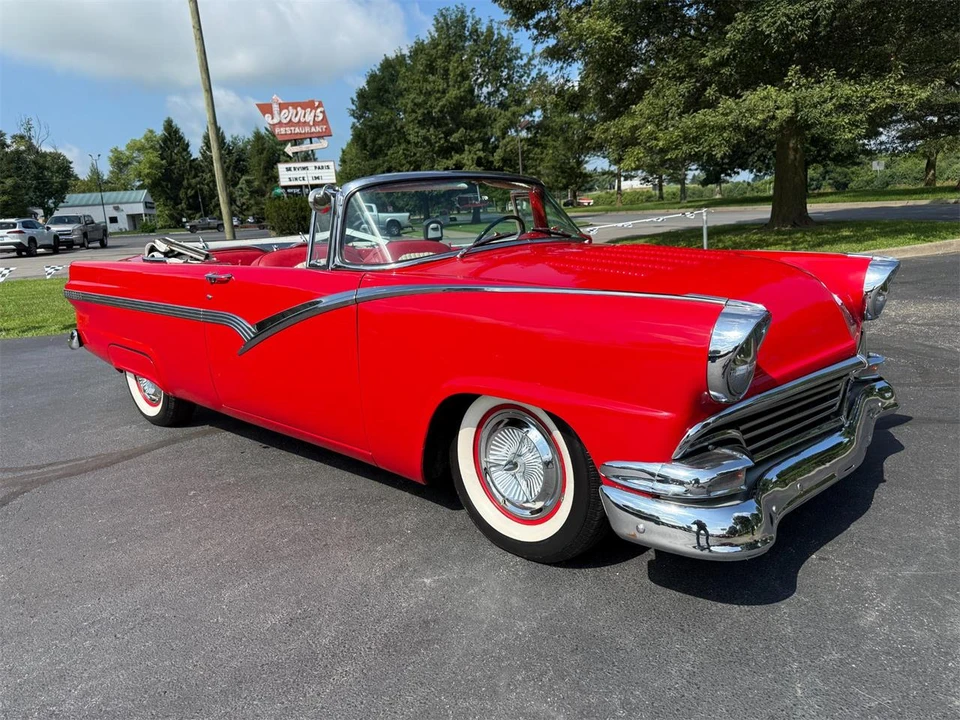 1956 Ford Fairlane 1st Gen - Image 11 of 31