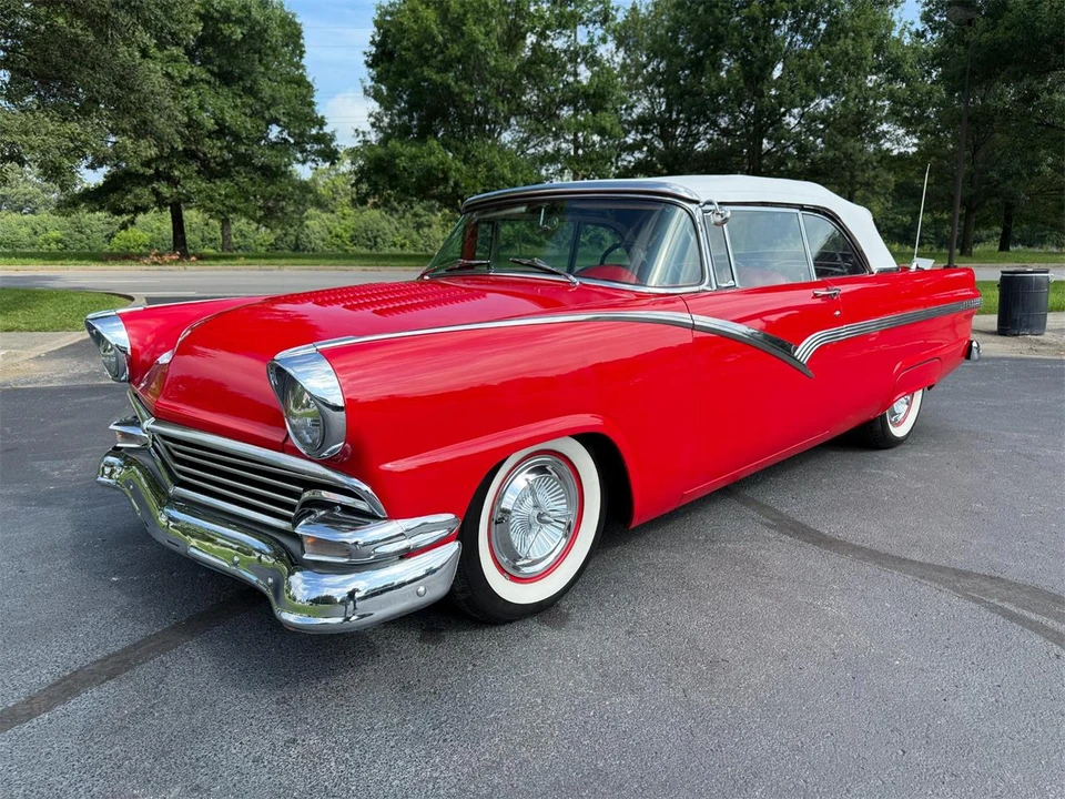 1956 Ford Fairlane 1st Gen - Image 15 of 31