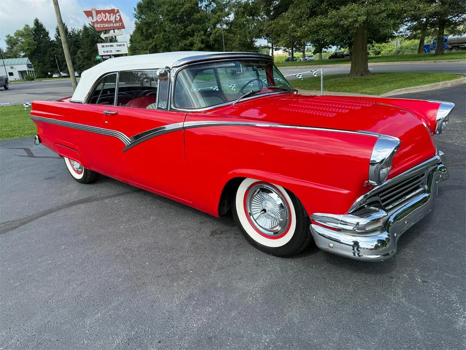 1956 Ford Fairlane 1st Gen - Image 21 of 31