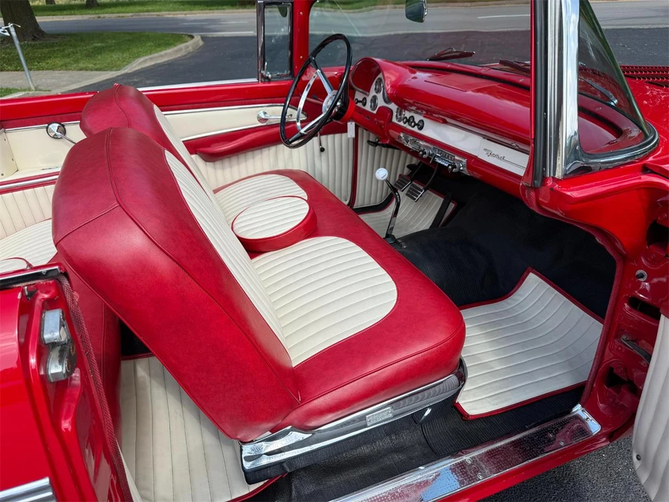 1956 Ford Fairlane 1st Gen - Image 26 of 31