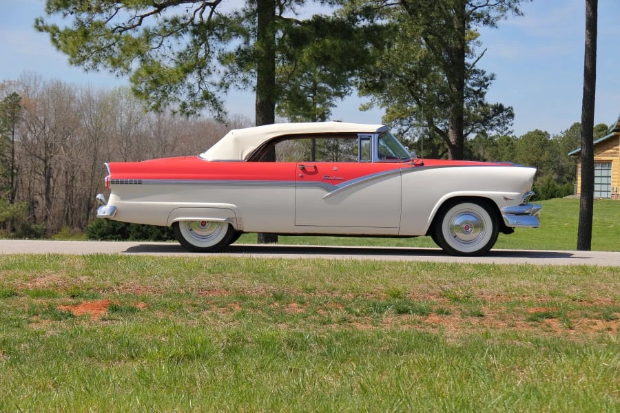 1956 Ford Fairlane 1st Gen - Image 16 of 30