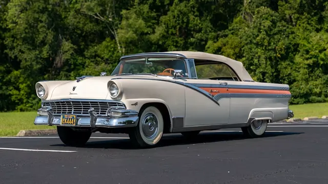 1956 Ford Fairlane Sunliner