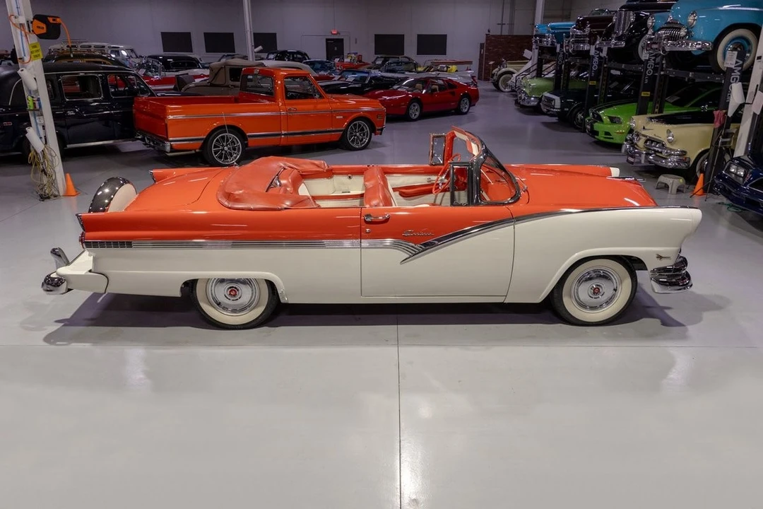 1956 Ford Fairlane 1st Gen - Image 9 of 12