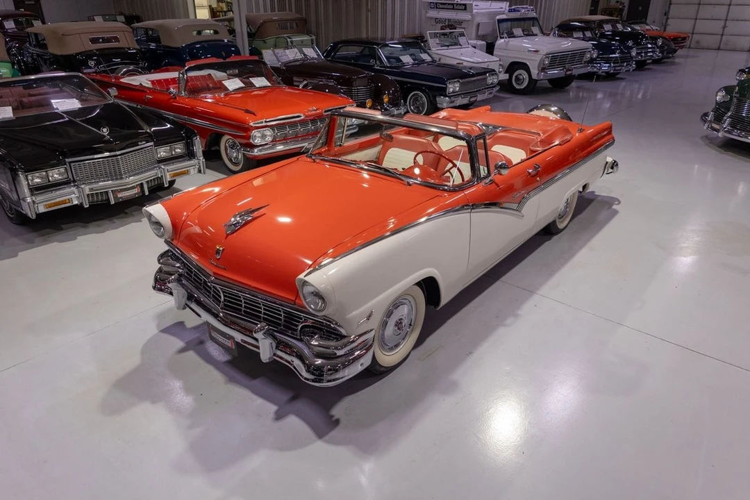 1956 Ford Fairlane 1st Gen - Image 6 of 12