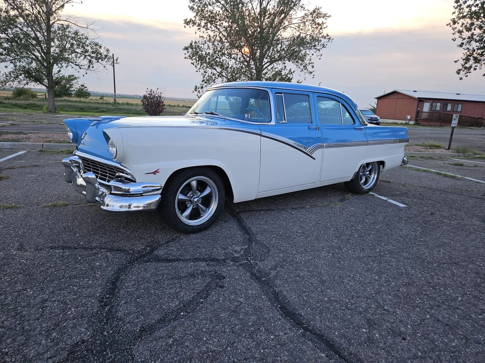 1956 Ford Fairlane 1st Gen - Image 4 of 31