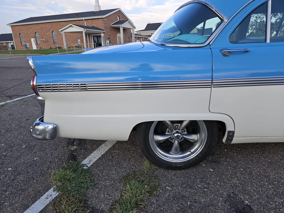 1956 Ford Fairlane 1st Gen - Image 23 of 31