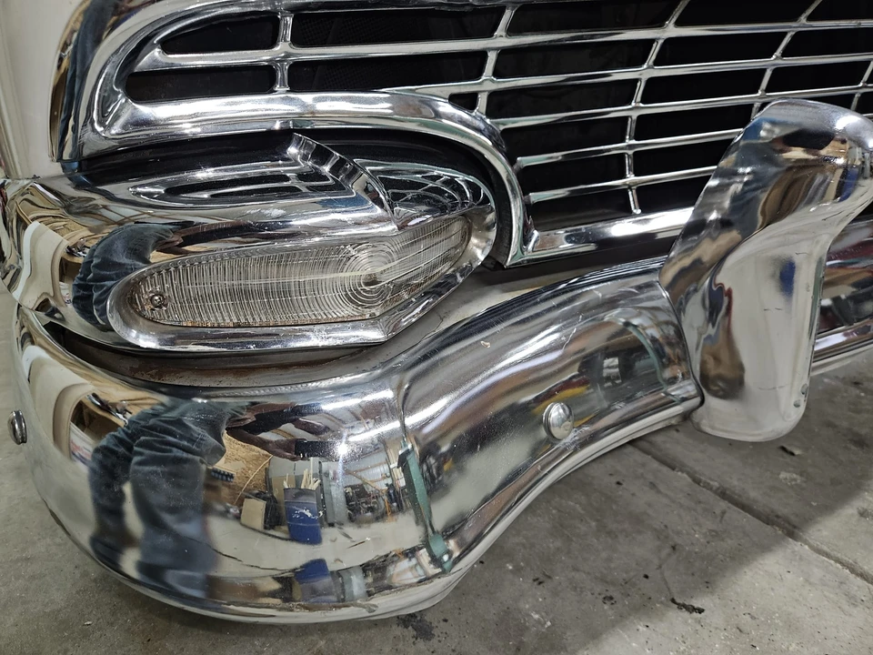 1956 Ford Fairlane 1st Gen - Image 28 of 31
