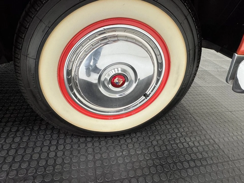 1956 Ford Fairlane 1st Gen - Image 25 of 31