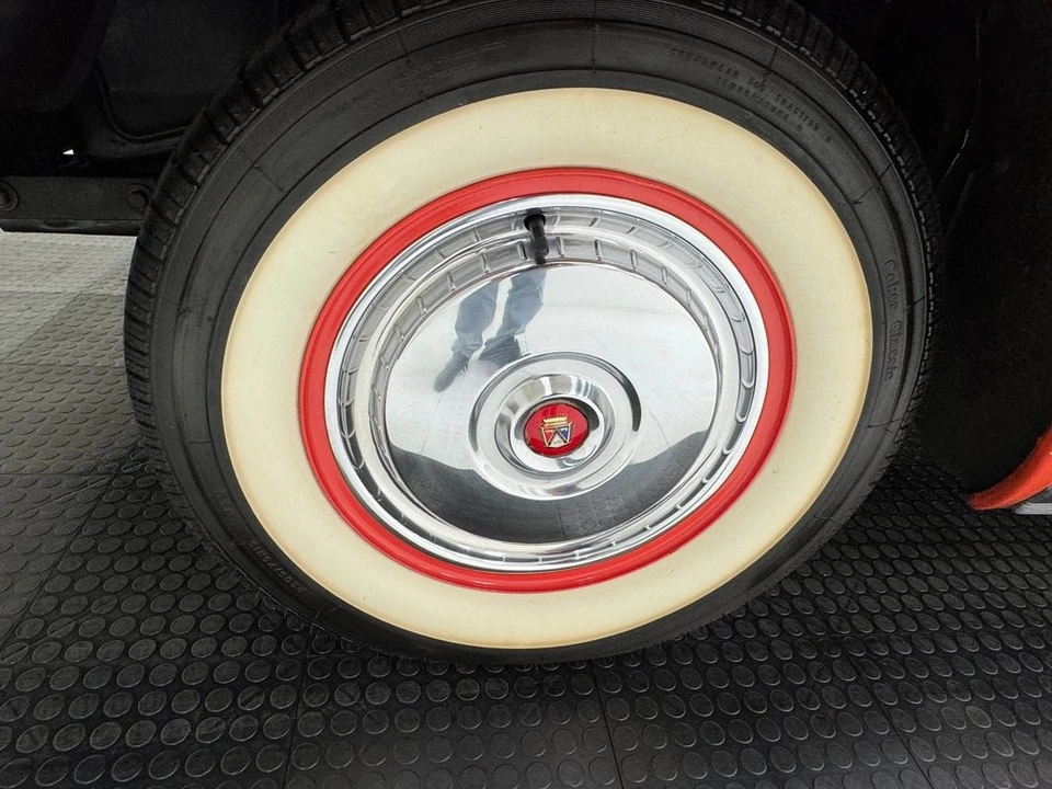1956 Ford Fairlane 1st Gen - Image 14 of 31