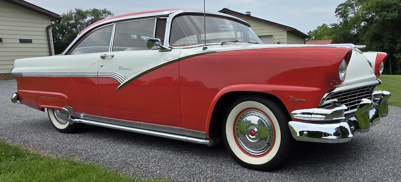 1956 Ford Fairlane 1st Gen - Image 11 of 31