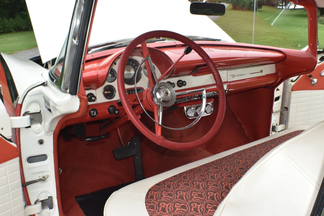 1956 Ford Fairlane 1st Gen - Image 28 of 31