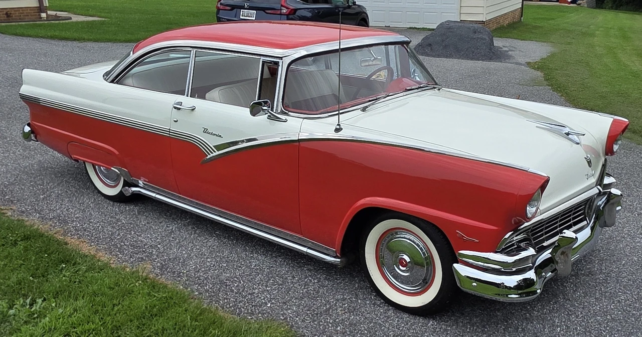 1956 Ford Fairlane 1st Gen - Image 15 of 31