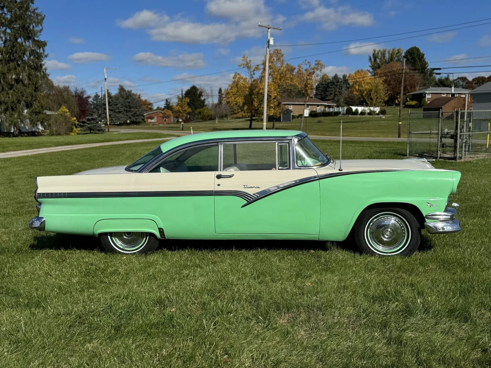 1956 Ford Fairlane 1st Gen - Image 16 of 31