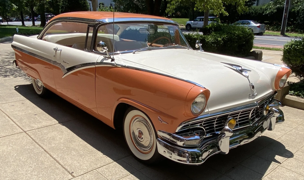1956 Ford Fairlane 1st Gen - Image 4 of 31
