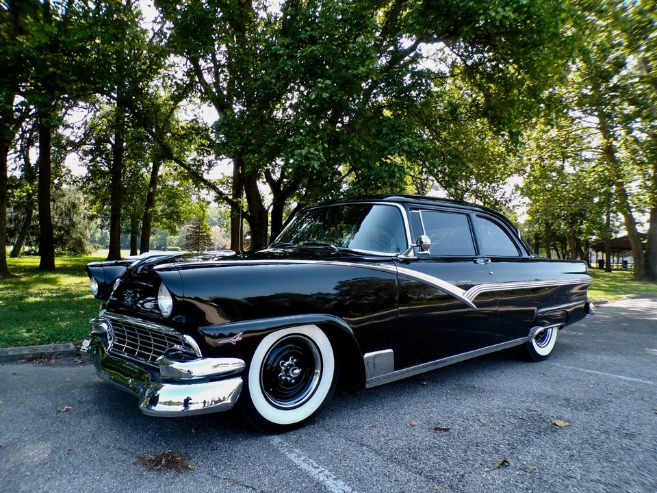 1956 Ford - Image 2 of 31