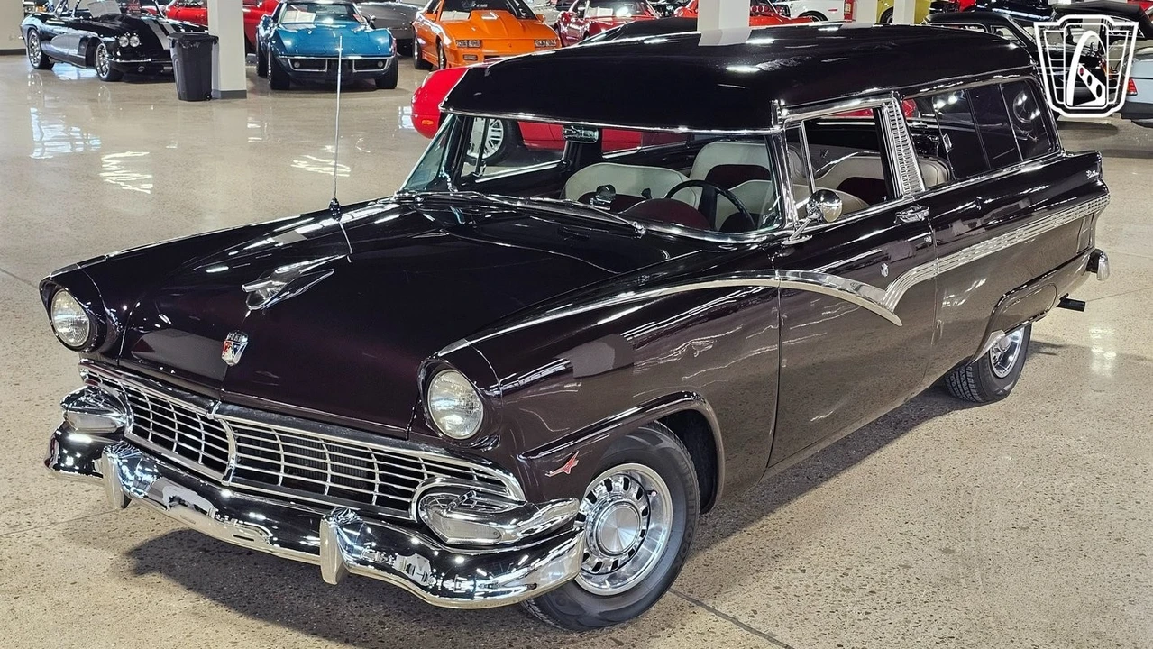 1956 Ford Fairlane 1st Gen - Image 3 of 12