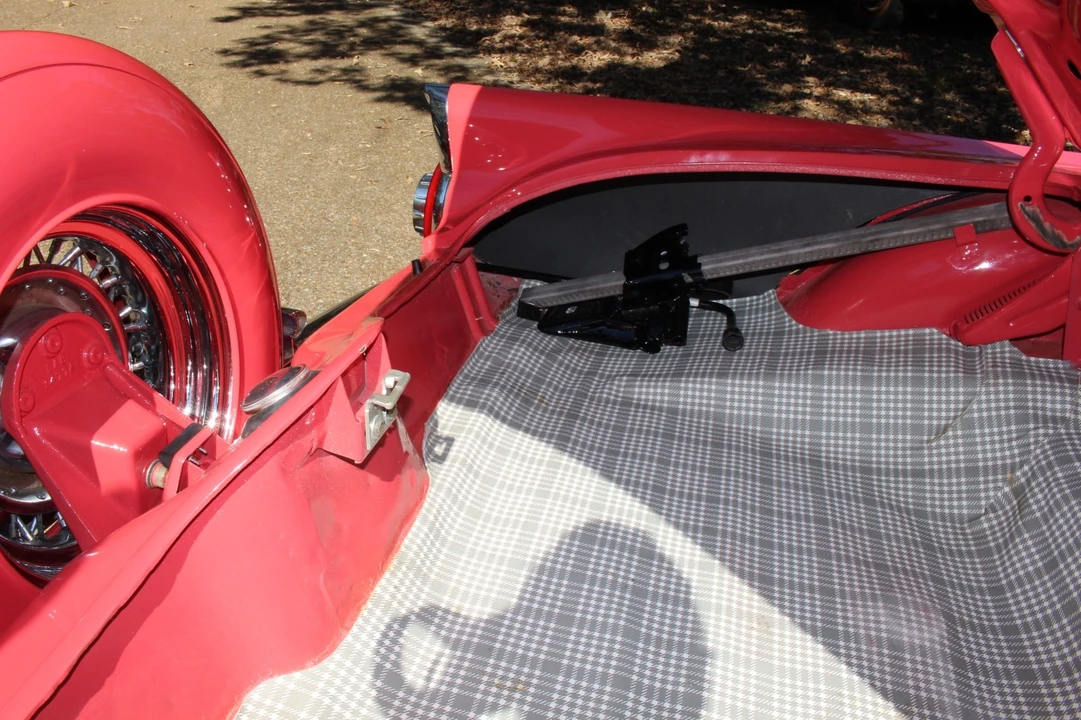 1956 Ford Thunderbird 1st Gen - Image 9 of 16
