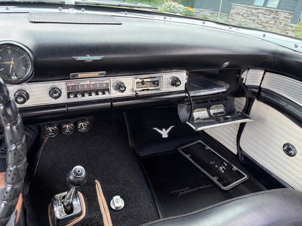 1956 Ford Thunderbird 1st Gen - Image 23 of 31