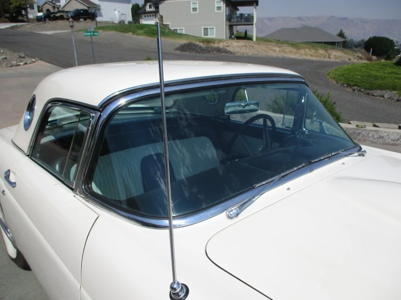 1956 Ford Thunderbird 1st Gen - Image 27 of 31