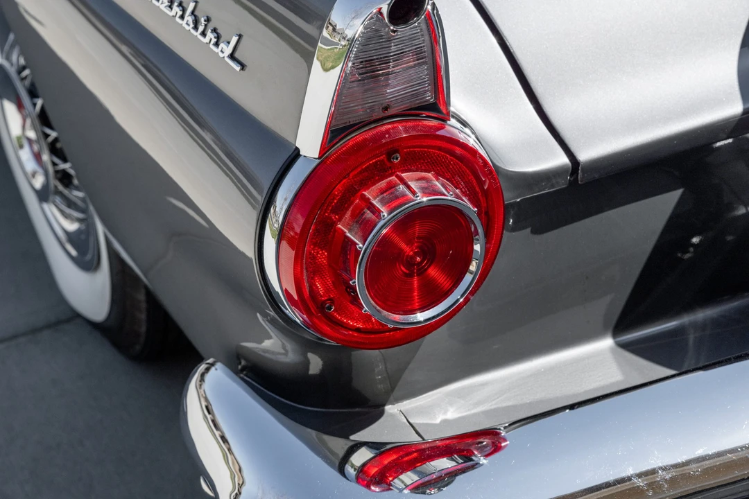 1956 Ford Thunderbird 1st Gen - Image 26 of 31