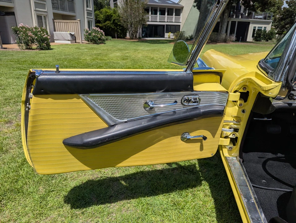 1956 Ford Thunderbird 1st Gen - Image 26 of 31