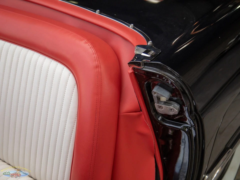 1956 Ford Thunderbird 1st Gen - Image 30 of 31