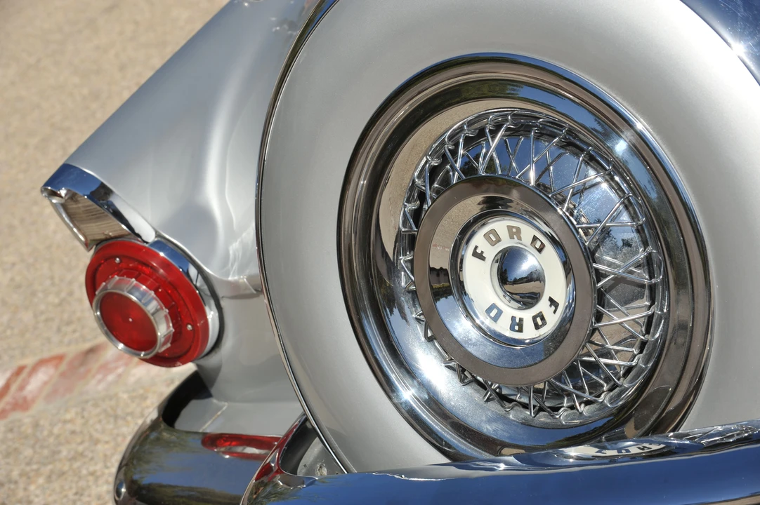 1956 Ford Thunderbird 1st Gen - Image 7 of 8