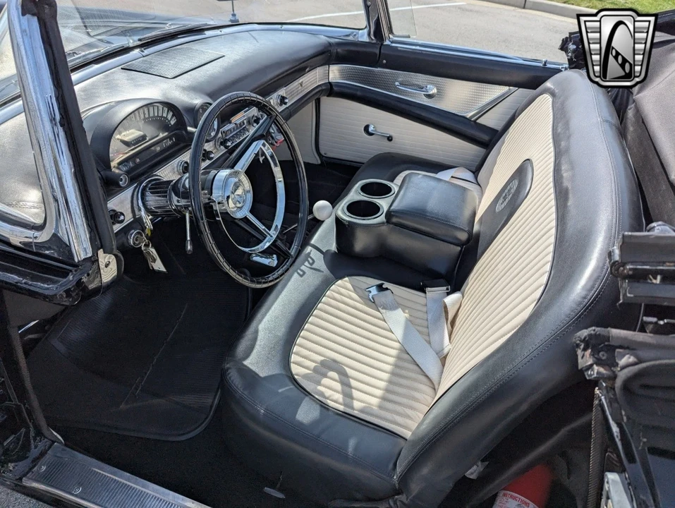 1956 Ford Thunderbird 1st Gen - Image 18 of 21