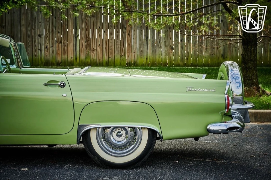 1956 Ford Thunderbird 1st Gen - Image 28 of 31