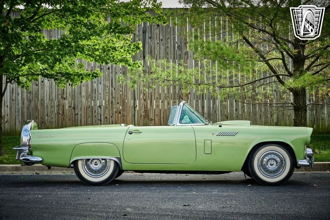 1956 Ford Thunderbird 1st Gen - Image 24 of 31