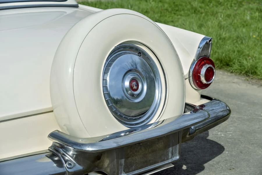 1956 Ford Thunderbird 1st Gen - Image 24 of 31