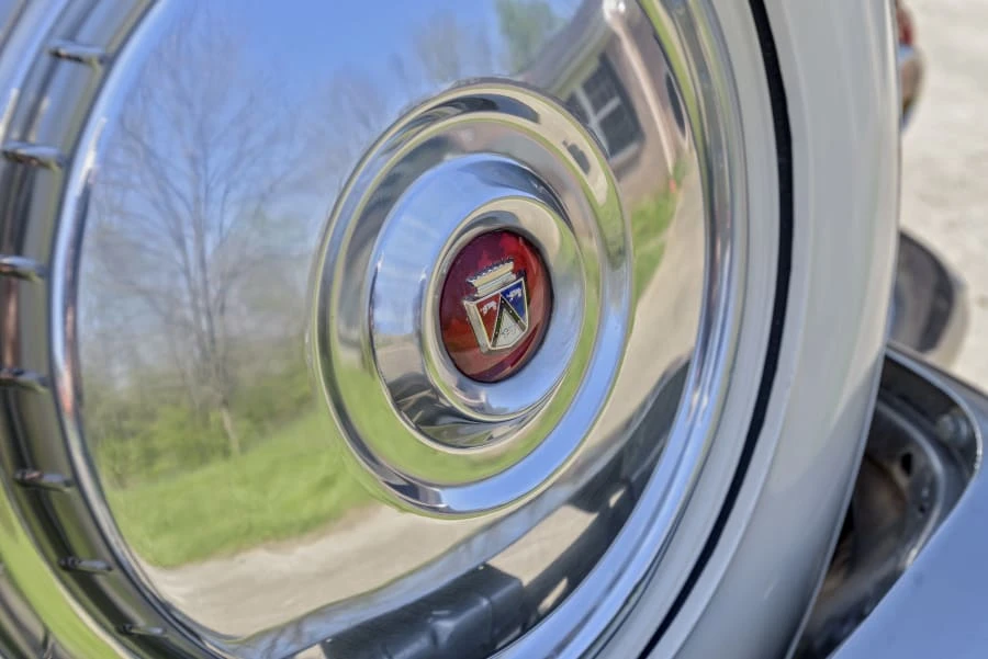 1956 Ford Thunderbird 1st Gen - Image 26 of 31