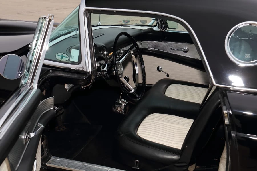 1956 Ford Thunderbird 1st Gen - Image 28 of 31