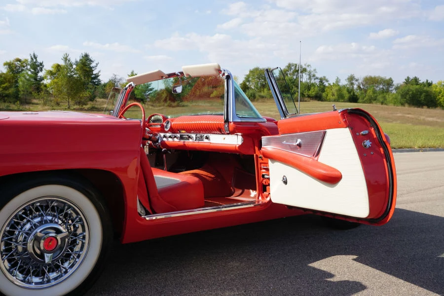 1956 Ford Thunderbird 1st Gen - Image 22 of 31