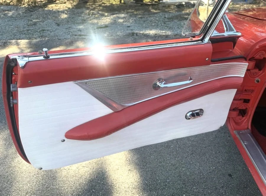 1956 Ford Thunderbird 1st Gen - Image 26 of 31
