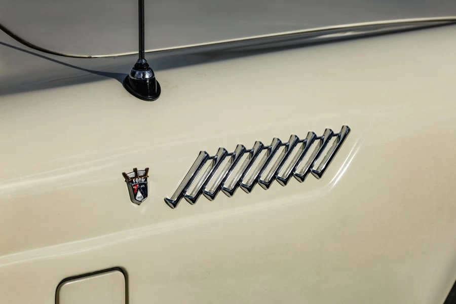1956 Ford Thunderbird 1st Gen - Image 22 of 31