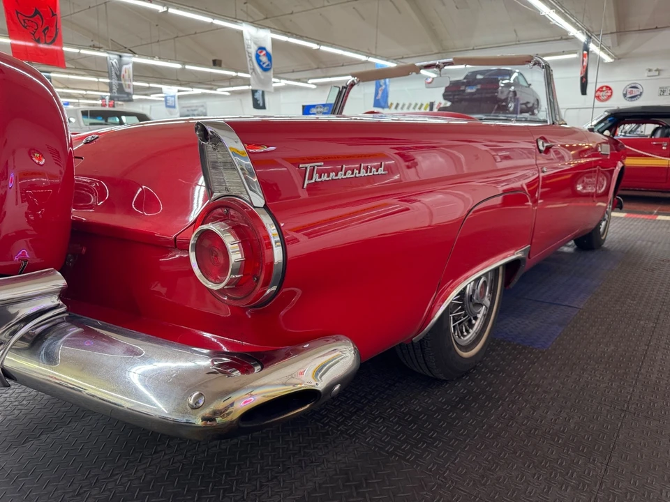 1956 Ford Thunderbird 1st Gen - Image 28 of 31