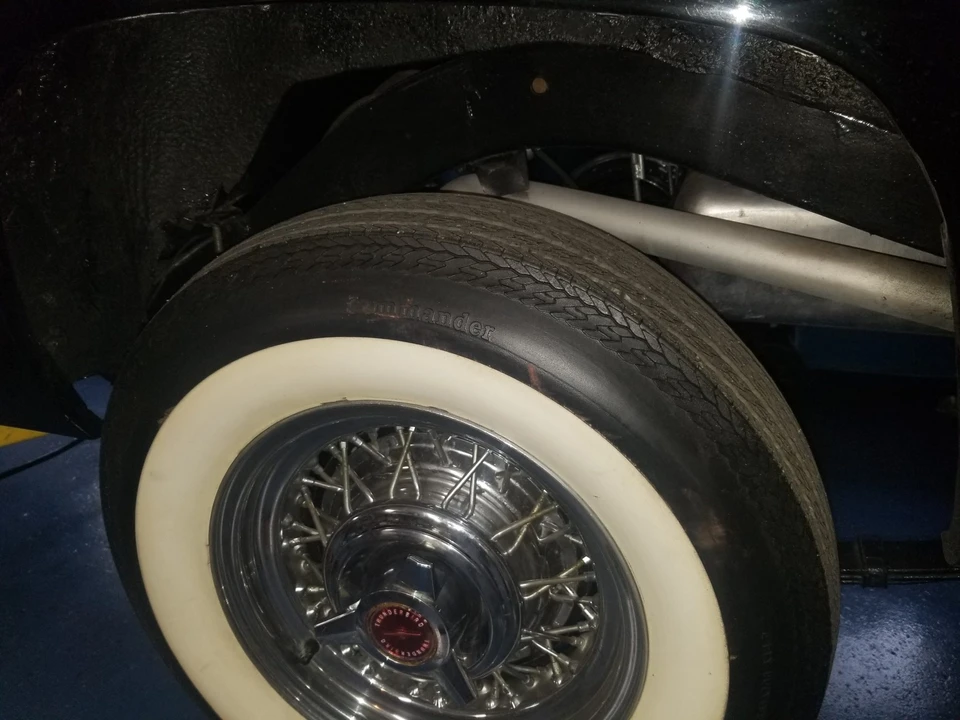 1956 Ford Thunderbird 1st Gen - Image 27 of 31