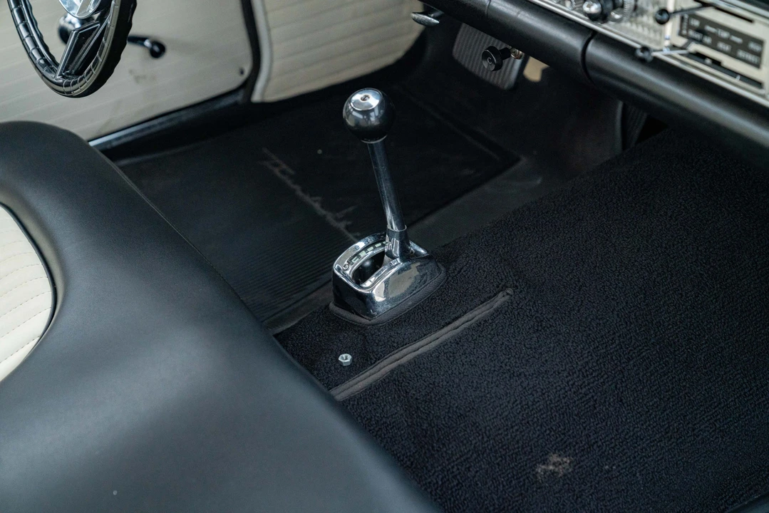 1956 Ford Thunderbird 1st Gen - Image 29 of 31