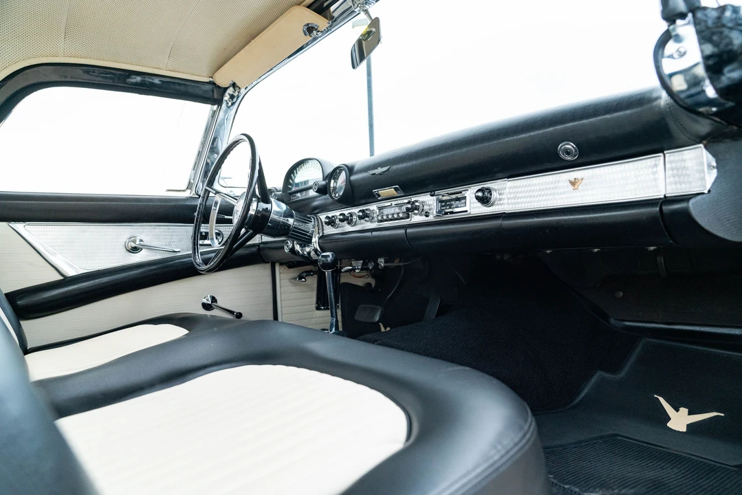 1956 Ford Thunderbird 1st Gen - Image 26 of 31