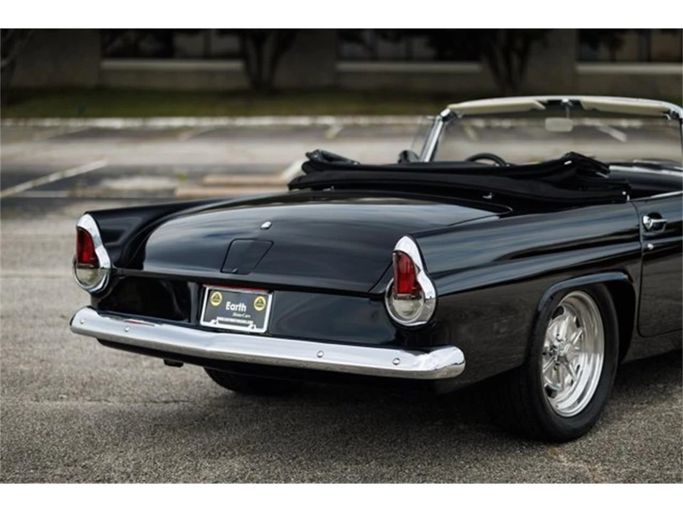 1956 Ford Thunderbird 1st Gen - Image 24 of 31
